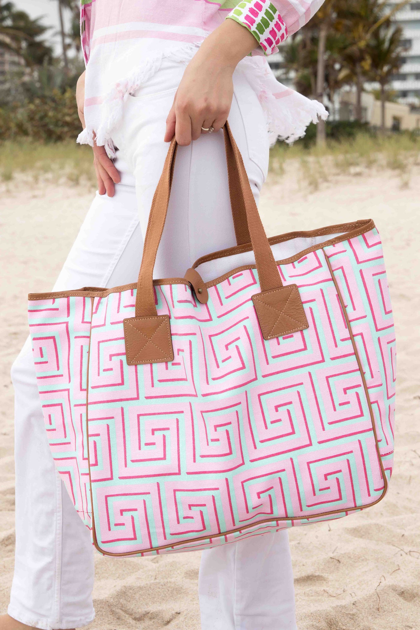 Dizzy-Lizzie Tote Bag: 740-203